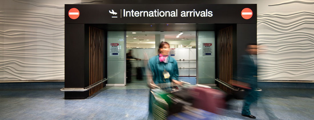 Kiwis returning home - International Arrivals
